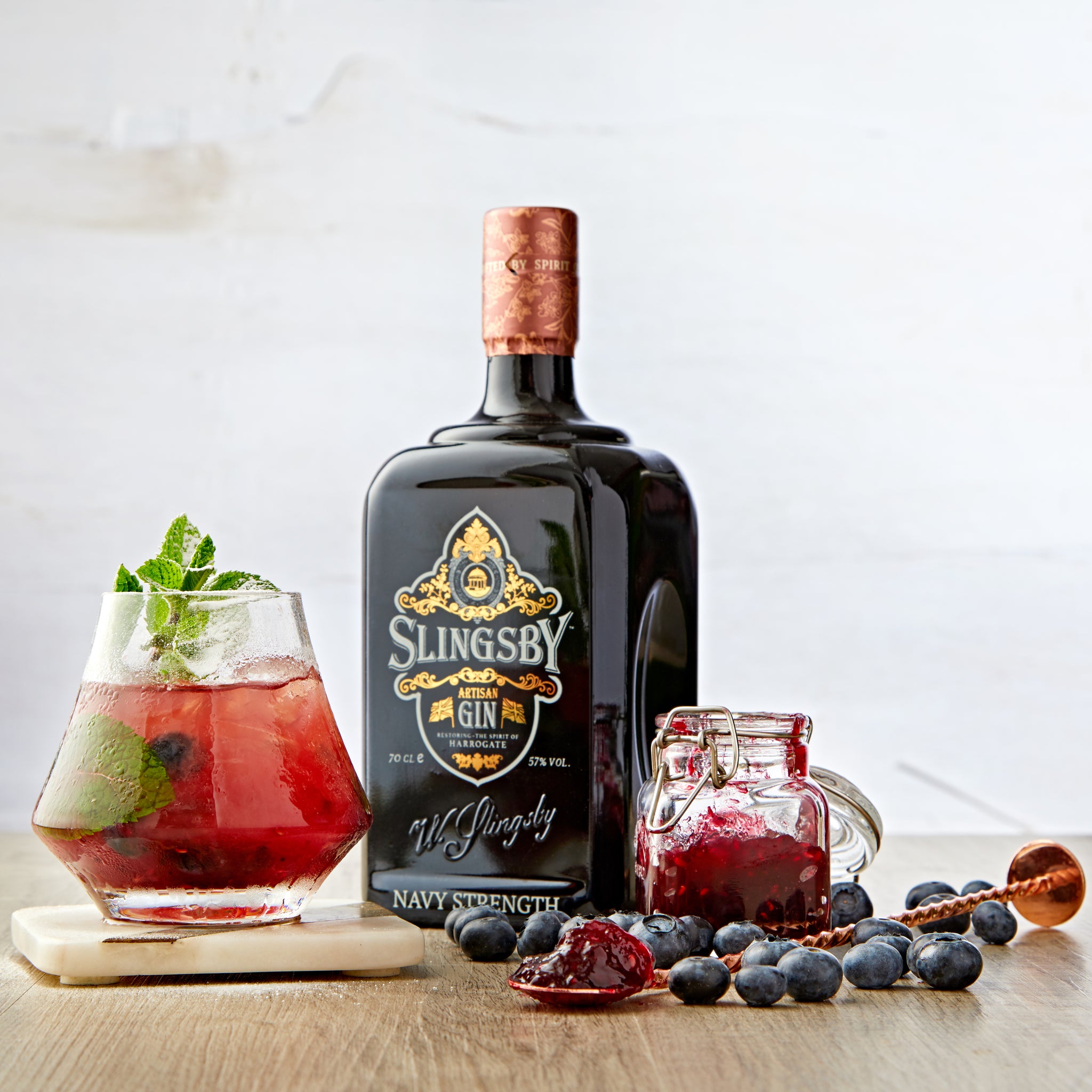 Slingsby Navy Strength Ginのボトル画像